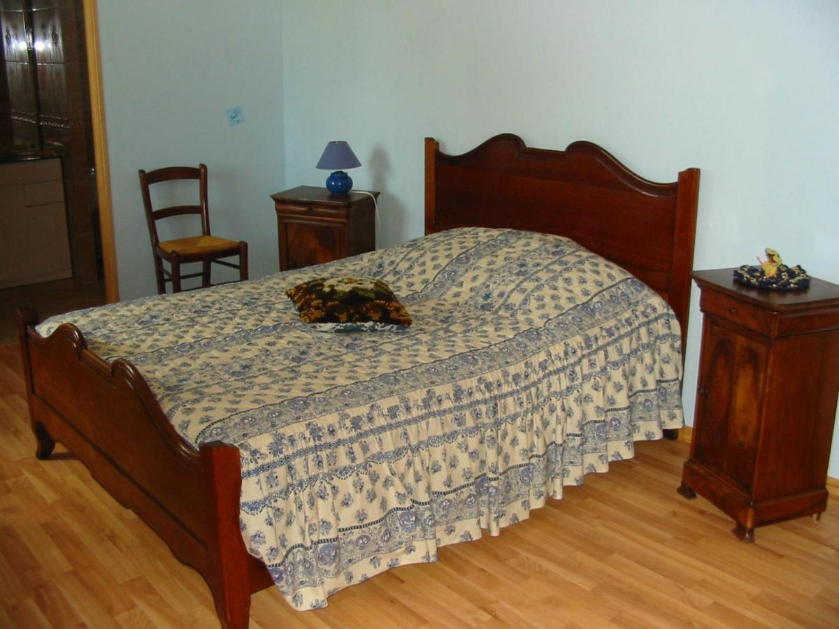 CHAMBRES D'HÔTES chez réjane Crasville  Extérieur photo